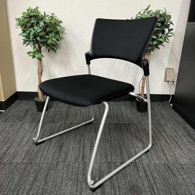【スタッキングチェアが大量入荷！】イトーキ　ITOKI　スタッキングチェア　会議　ミーティング　九州　福岡
                        マノスチェア
                                    中古
            