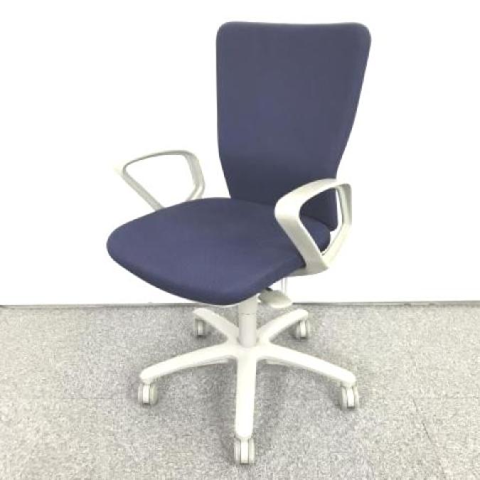 【在庫入替セール品】【定価約6万円】【快適な座り心地のハイバック固定肘付きOAチェア】■オカムラ製　カロッツァ　OAチェア
                        カロッツァチェア
                                    中古
            