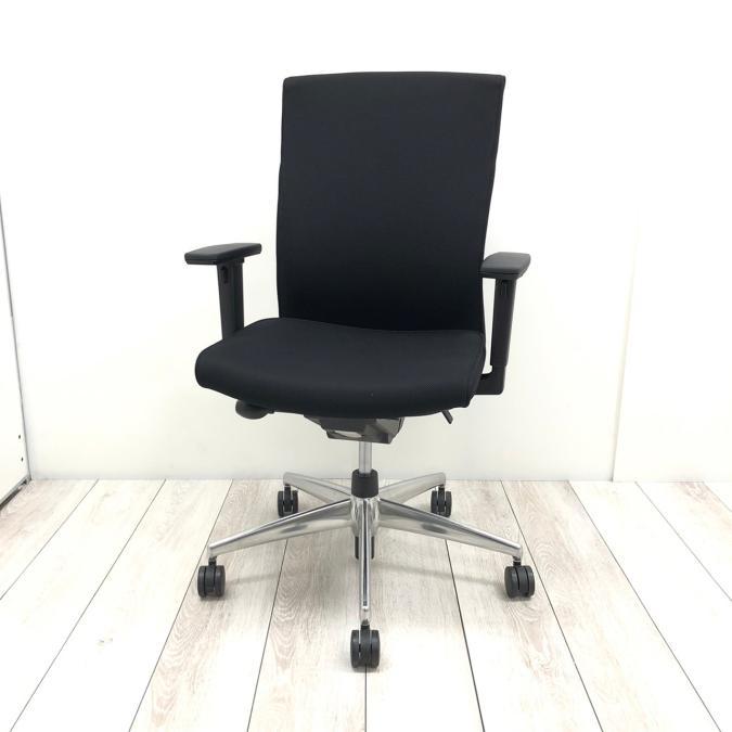 【定価約11万円】【クッション性バツグンで快適な座り心地のハイバックOAチェア】■コクヨ製　プント　肘付きOAチェア
                        プント
                                    中古
            