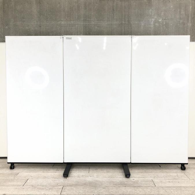 【コレは便利に使えます！】■コクヨ製　3連ホワイドボードパーティション　W2400×H1800mm　キャスター付　折りたたみ式　3つ折りパネル
                        その他シリーズ
                                    中古
            