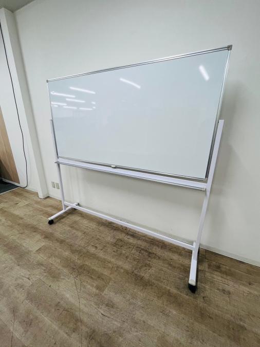 【定価約3万円】【訳あり品】【幅1800サイズの自立式両面ホワイトボードの入荷です】■ホワイトボード
                        その他シリーズ
                                    中古
            