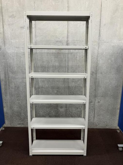 コクヨの珍しいサイズの中古ラックが1台入荷しました！　注)呼称W900/D300　実寸W890/D315　天地6段　耐荷重：段/100kg　ボルトレスなので組立も簡単！ 　 ※マテハン本舗の中古商品は、千葉県柏市に在庫がございます。
                        その他シリーズ
                                    中古
            