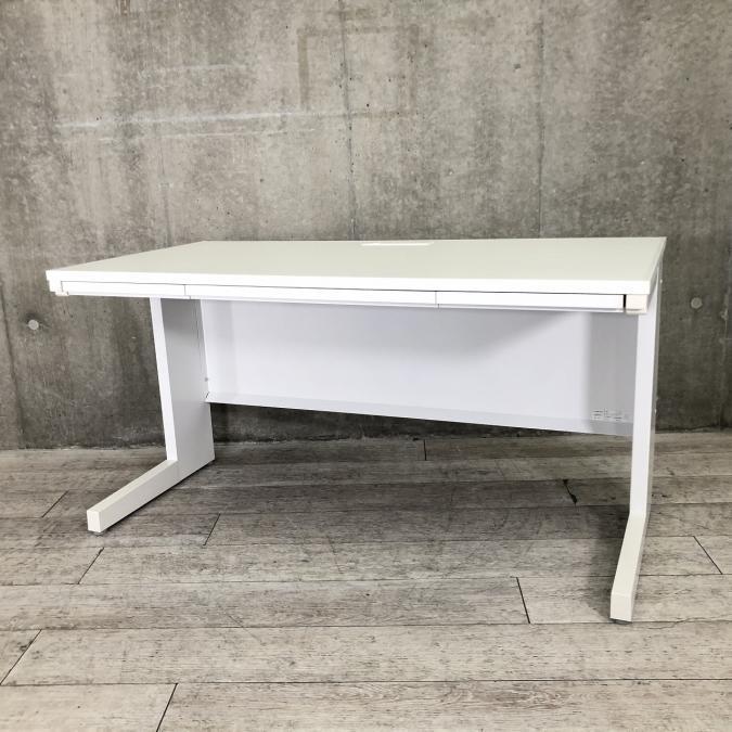 【在庫入替セール品】【上長席にオススメ！W1400の大型平机！】■平机　スカエナ　内田洋行　ホワイト　引き出し付き
                        スカエナ
                                    中古
            