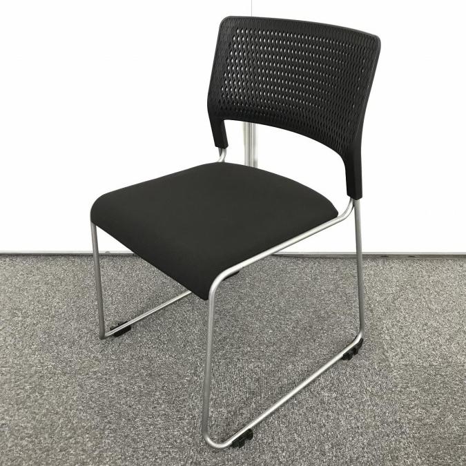 【会議用・ミーテング用として最適】■ウチダ (UCHIDA)　MP-220シリーズ　■スタッキングチェア　肘無し　キャスター無し　ブラック
                        MP-220シリーズ
                                    中古
            
