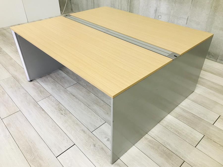 【関東倉庫在庫】イトーキ製・『インターリンク』入荷!!【W1600】タイプ！2人使用で、一人使用サイズがw1600で使用でき広々お使い頂けます。解放感とコミュニケーションをアップさせてくれるデザイン！2人一組でチーム席としてのご使用も！！カジュアルなお色味です！！弊社使用欄【98】【脚シルバー】【FSW】 オフィスバスターズ　梅田本店
                        インターリンク
                                    中古
            