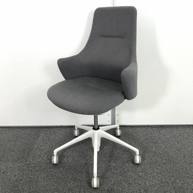 【カジュアルだけど機能的！】【働きやすく、居心地の良いオフィスへ】オカムラの新シリーズ！■Lives（ライブス）　ワークチェア　ハイバック　■グレー　ホワイト脚　■okamura（オカムラ）【関東倉庫在庫品】【弊社使用欄：A00956988】【ABW商品】
                        ライブス
                                    中古
            