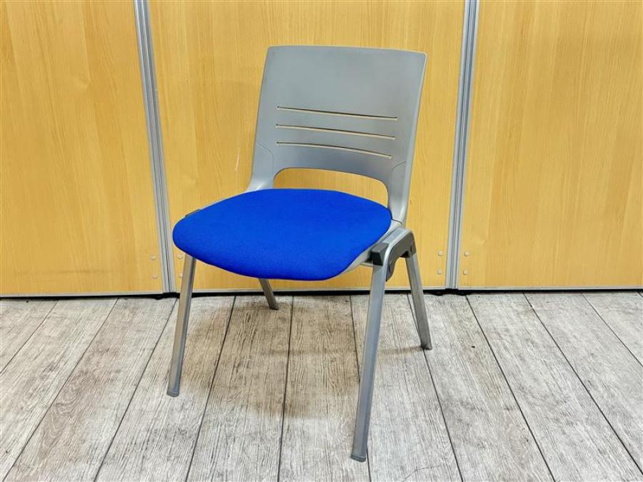 残り3脚の為、おつとめ価格｜ミーティング・休憩室にどうぞ
                        エレナ
                                    中古
            