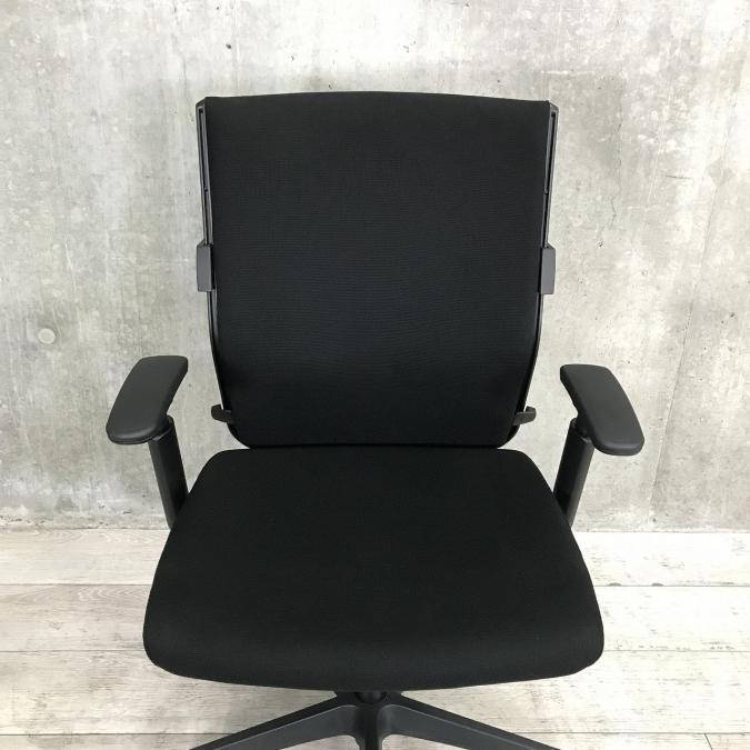 【中古】エスクード C486ZR FFW1 オカムラ/okamura 肘付ハイバックチェア 464018 - 中古オフィス家具ならオフィスバスターズ