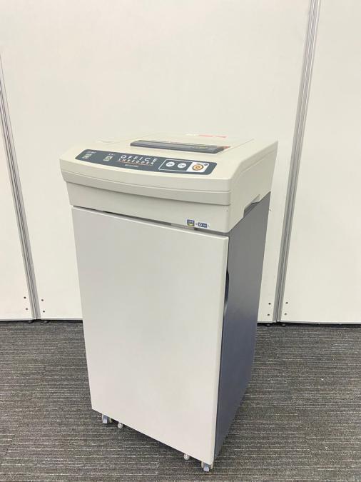 【24⑥】【在庫入替セール⑥】【限定1台！コンパクトサイズで使いやすい！！】アイリスオーヤマ　OFFICE SHREDDER OF318　オフィスシュレッダー　メディアシュレッダー/佐賀　格安【天神ビッグバン】【天神BBB】【博多コネクティッド】【博多コネクティッドボーナス】
                        オフィスシュレッダー
                                    中古
            