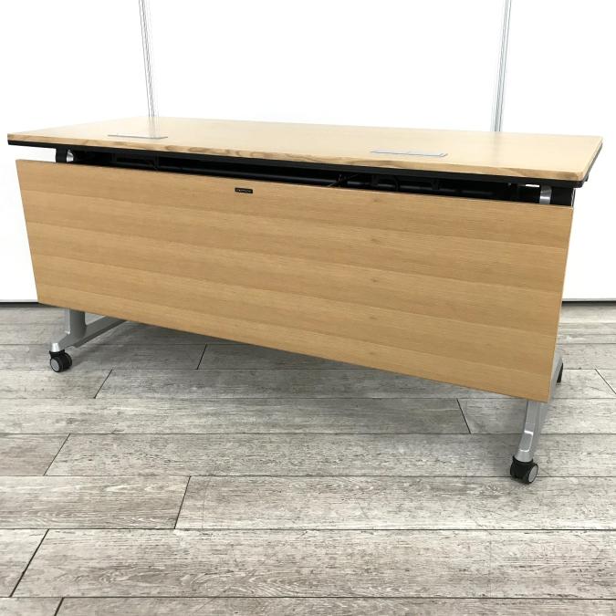 【在庫入替セール品！（本在庫限定価格）】【エレガスタの名に相応しい高級感！】■オカムラ製　サイドスタックテーブル　W1500×D600mm　幕板パネル・配線孔付　■オシャレな木目カラー！
                        エレガスタ
                                    中古
            