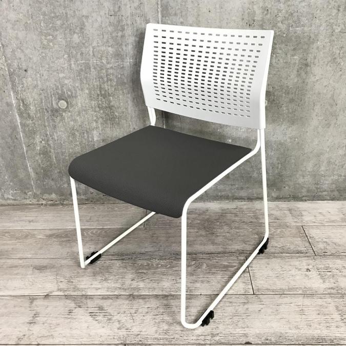 Kette（ケッテ）シリーズ！座面高さ430mm
                        その他シリーズ
                                    中古
            