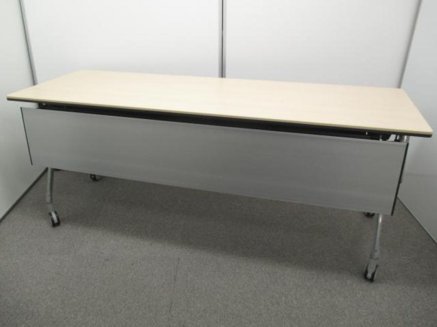 オカムラのサイドスタックテーブル
(長机/折り畳み/会議用テーブル)
【インターアクトNT】が入荷しました！
                        インターアクトNT
                                    中古
            