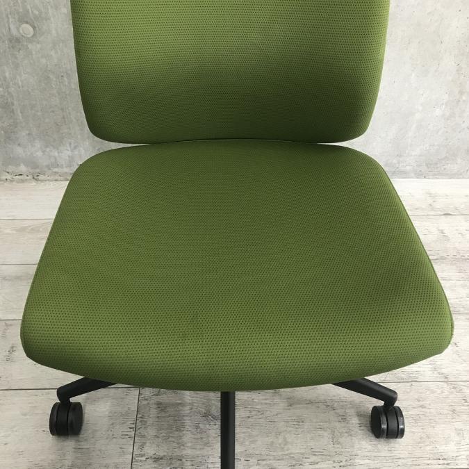 【中古】ウィザード2 コクヨ/KOKUYO 肘無ローバックチェア 465656 - 中古オフィス家具ならオフィスバスターズ