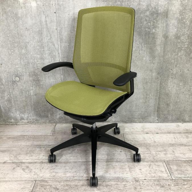 【2020年製】【背面メッシュ破れありのため特価】オカムラ　フィノラ　ハイバック　デザインアーム　座メッシュ×背メッシュ　カラー：グリーン
                        フィノラ 樹脂
                                    中古
            