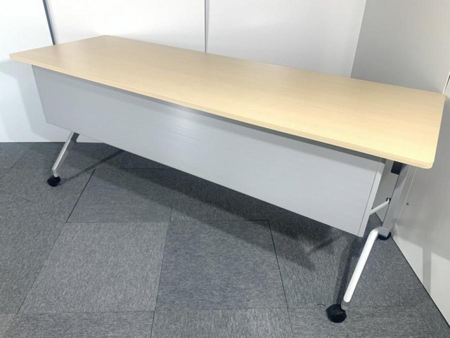 【博】【長机入荷！】◆コクヨ リーフライン　サイドスタックテーブル　/　会議　/　可変性　/　平行スタックテーブル　/　折りたたみテーブル　/　セミナー
                        リーフライン
                                    中古
            