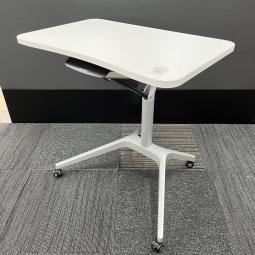 【南】【1人用折り畳みテーブル！】メーカー品　オカムラ　Okamura　desk　table　長机　会議　幕板　学校　折り畳み　キャスター　レア　収納　福岡　佐賀　長崎　大分　熊本　宮崎　鹿児島　沖縄　九州