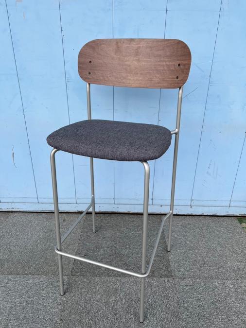 【福岡倉庫在庫】１脚限定！内田洋行のおしゃれなカウンターチェアが入荷しました！【福岡オフィス家具】【福岡中古家具】【中古事務什器】【中古チェア】【中古椅子】
                        その他シリーズ
                                    中古
            