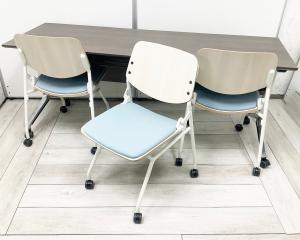 【セット商品（テーブル×１台/チェア×３脚）】【2021年製】ハイスペックタイプ 天板フラップ式 リフトロックキャスター スクエアエッジ天板 オススメ(おすすめ) 大人気 ・KOKUYO/コクヨ ・コンフェスト/CONFEST ※横浜本店撮影画像※