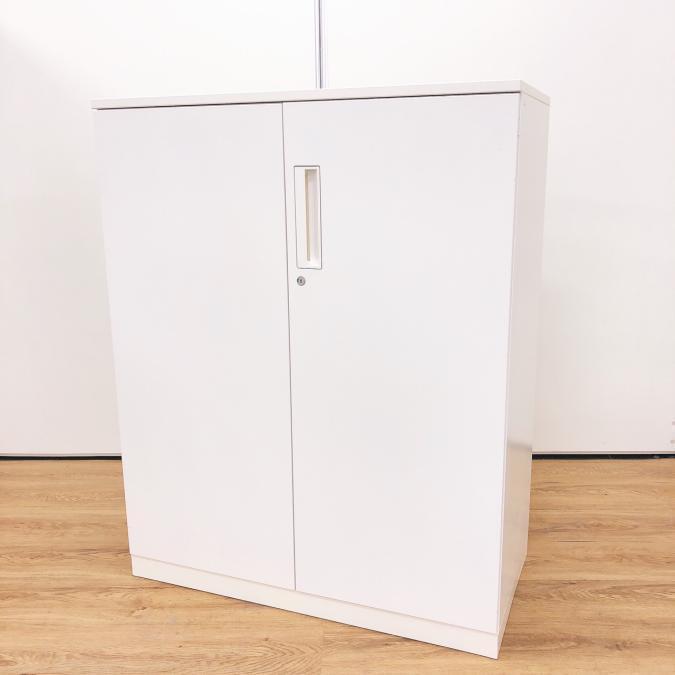 【明るい空間を演出する人気の天板付き！】■コクヨ製　両開き書庫　ホワイト【KOKUYO　EDIA】
                        エディア
                                    中古
            