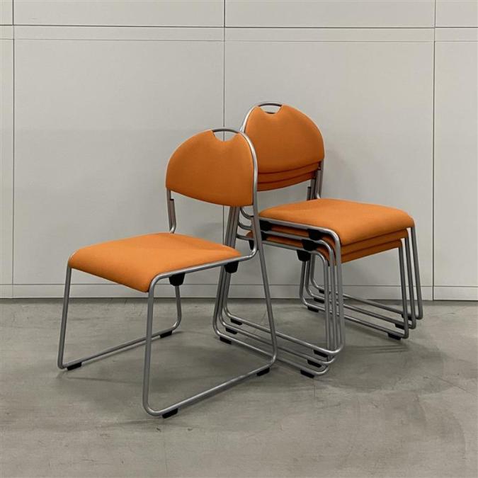 【16脚入荷！】プラス　オレンジ　スタッキング　MC-190S
                        その他シリーズ
                                    中古
            