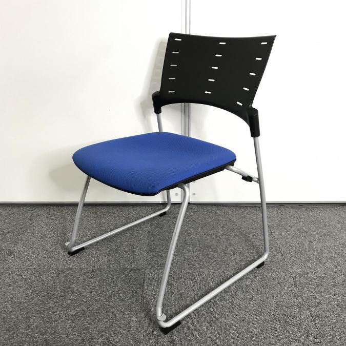 【在庫入替品】【空間を有効活用！】　■イトーキ　マノス (MANOSS)　■スタッキングチェア　■ストロングブルー　■ミーティング　休憩室　会議室
                        マノスチェア
                                    中古
            
