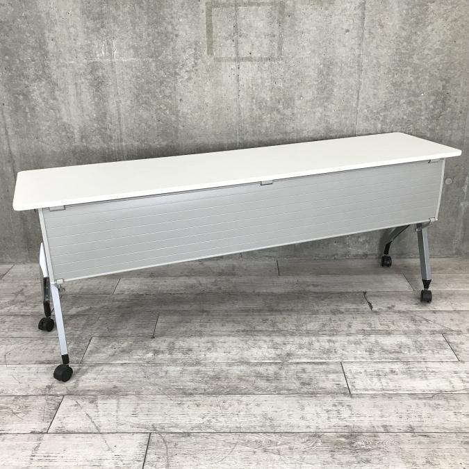 【フレキシブルに活躍する便利アイテム！】■イトーキ（ITOKI）製　サイドスタックテーブル　■W1800×D450×H720mm　■ホワイト　■幕板パネル付【入れ替えセール】
                        その他シリーズ
                                    中古
            