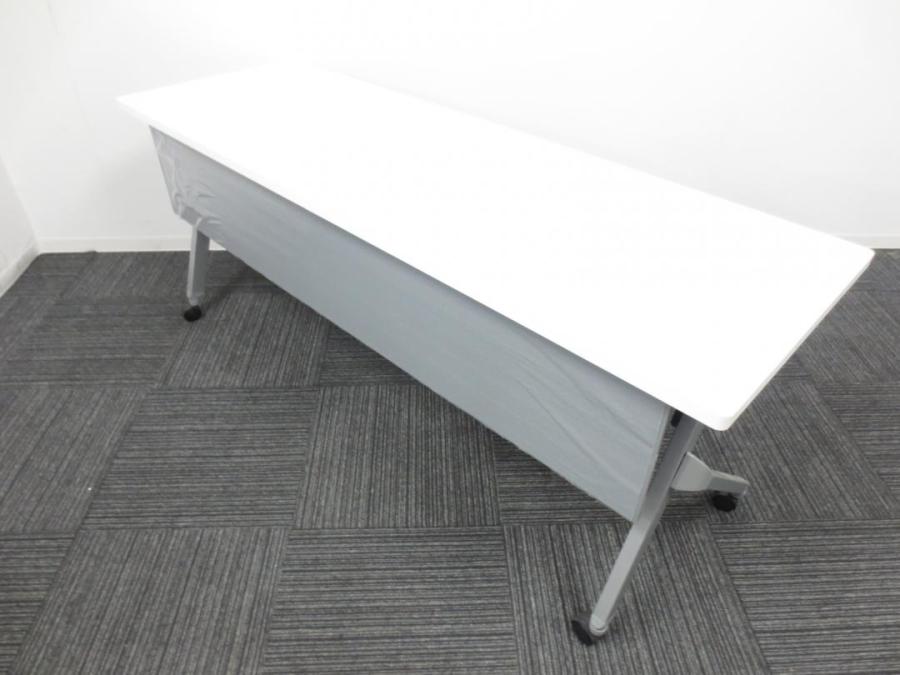 【状態良好】【幕板有り】サイドスタックテーブル【会議用 作業台 セミナー用 様々な場面で活躍します！】【人気のホワイト】
                        フラプター
                                    中古
            