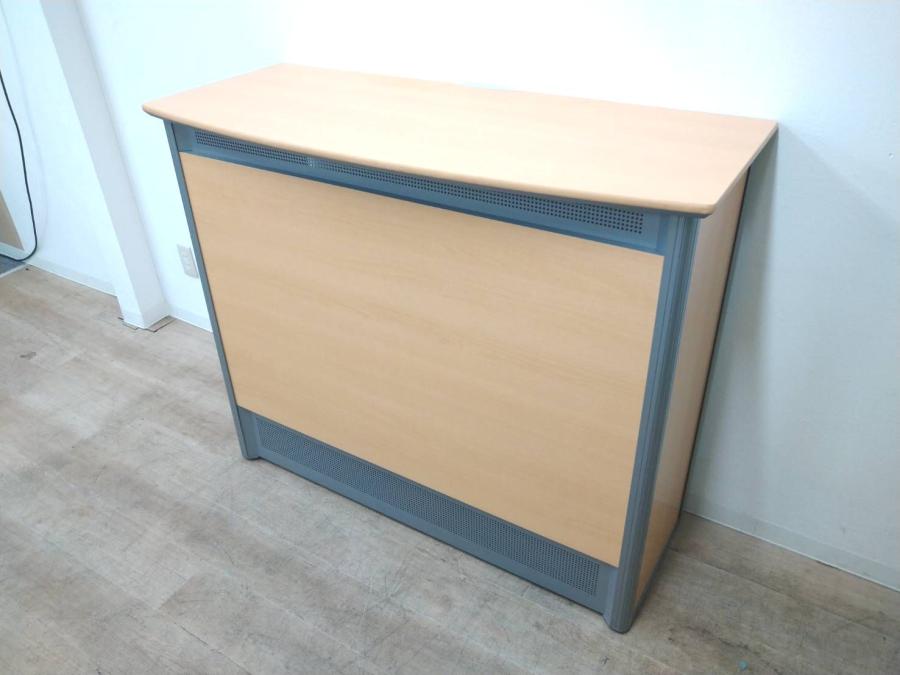 【定価約16万円】【横幅1200ｍｍサイズのナチュラルカラーハイカウンターの入荷です】■オカムラ製　ハイカウンター
                        ソフトウッド
                                    中古
            