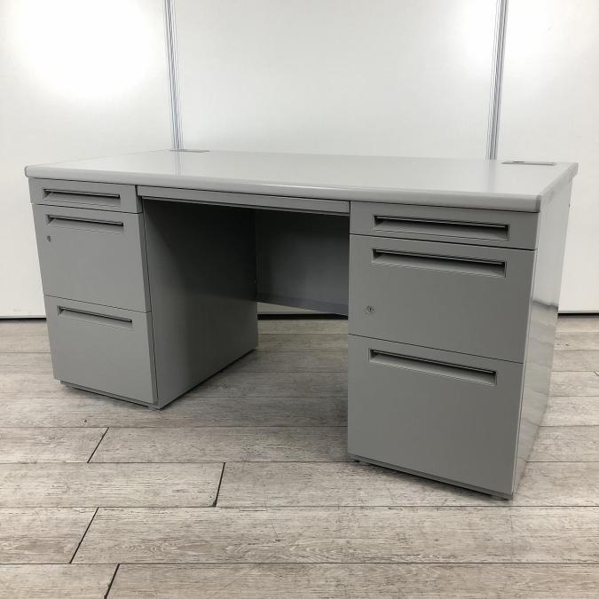 【在庫入替セール品】安心の国内メーカー製！ウチダの定番スタンダードデスク！ワークスペース広々　
収納も充実の人気両袖机！　
■内田洋行/FEED-N（フィードエヌ）/グレイ　横幅1400㎜
                        FEED-N
                                    中古
            