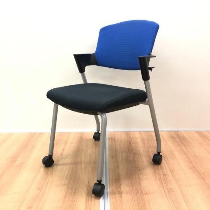 【肘付でリラックス！】■コクヨ製　プロッティシリーズ　スタッキングチェア　■人気商品！安心してご利用頂けます！会議用や休憩室に！
                        プロッティチェア
                                    中古
            