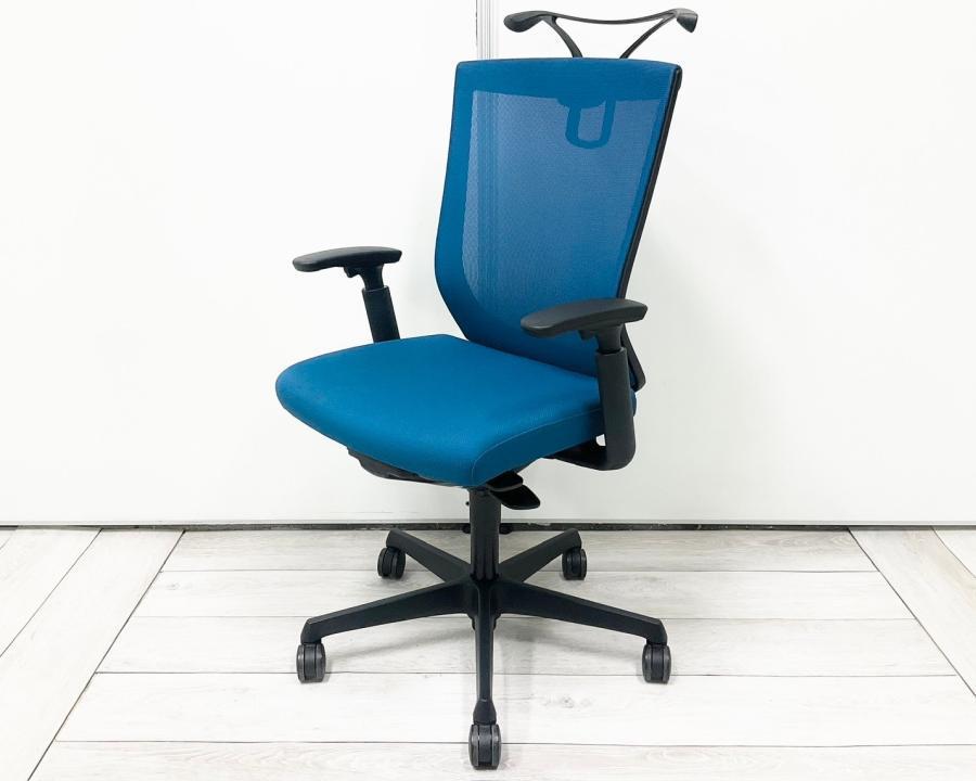 【商品入れ替えセール】【4脚入荷】ブルー＆ブラックフレームエスクード（Escudo）※可動肘掛け仕様◆オカムラ製　☆★大特価セールはこちらのキーワードで検索☆★→→【大放出】
                        エスクードメッシュ
                                    中古
            