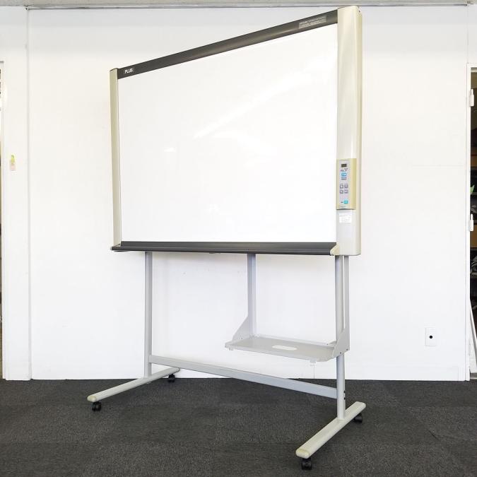 【1台入荷】プラス製のホワイトボード入荷！中古　ホワイトボード　OAボード　黒板　無地　オフィス　塾　事務所　マーカー
                        その他シリーズ
                                    中古
            