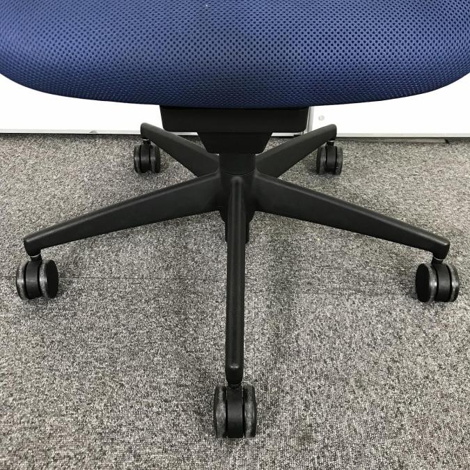 【中古】M4 樹脂 CRS-G2201N コクヨ/KOKUYO 肘付ハイバックチェア 469936 - 中古オフィス家具ならオフィスバスターズ