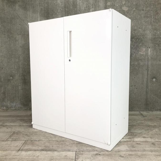 【在庫入替セール品】【高さ1250ｍｍ】【定価約7万円】【定番の両開き書庫！A4ファイルも楽々収納！】■ウチダ(UCHIDA）製　HSシリーズ　両開きローキャビネット　■ホワイト　シリンダー錠
                        HSシリーズ
                                    中古
            