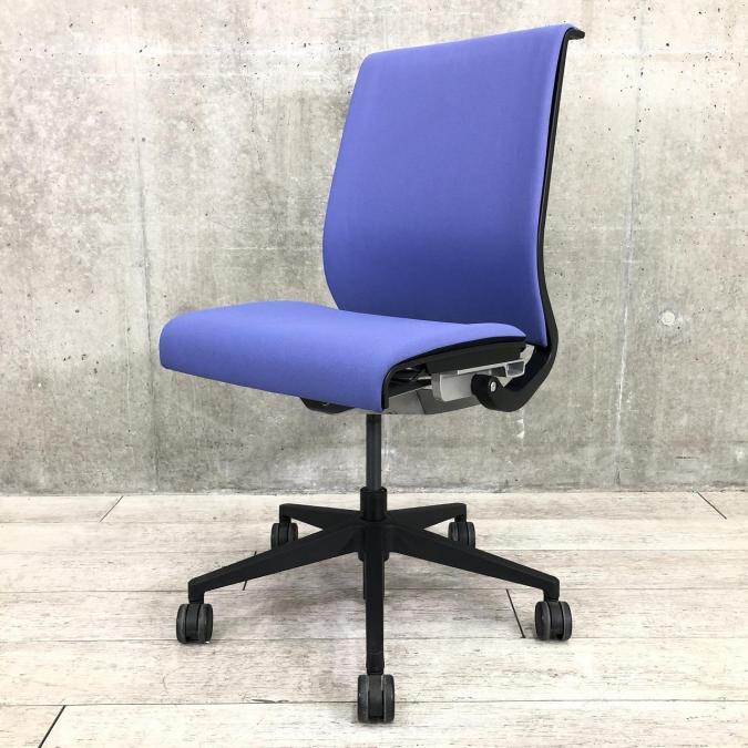 【ワイヤーが体にフィットするアメリカ発の大人気商品！】 ■Steelcase（スチールケース）シンクチェア（think）　ハイバック　肘無し　■ロベリア　ブルー・パープル　【関東倉庫在庫品】【弊社使用欄：A00915466】【社内使用欄：TOC】
                        シンクチェア（2014年以前モデル）
                                    中古
            