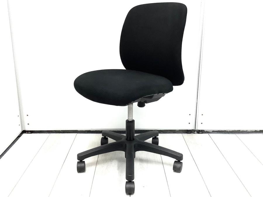 【在庫入替セール！】【コスパの良いスタンダードチェア！】■イトーキ製　ボニートチェア　■ローバック　肘無し　■ブラック　【ボリュームのあるクッションが心地よい！】【弊社使用欄：A00961664】
                        ボニートチェア
                                    中古
            