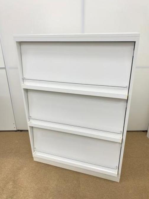 【在庫入替セール】【2台限定】【レア】コクヨ　エディア　ホワイト　3段　収納に抜群
                        エディア
                                    中古
            