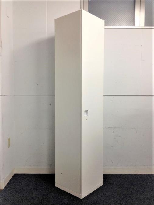 【限定1台】スリムタイプのワードローブ！！　人気のレクトラインシリーズ！！
                        レクトラインロッカー
                                    中古
            