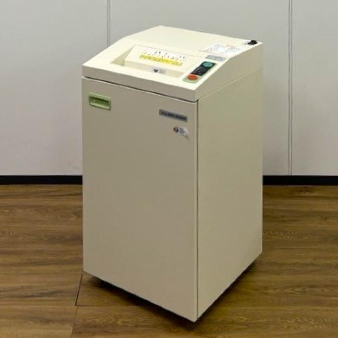 【在庫入替セール品】イトーキ(シグマ技研製)オフィスシュレッダー　SGN-4031SP【なんば店撮影】
                        その他シリーズ
                                    中古
            