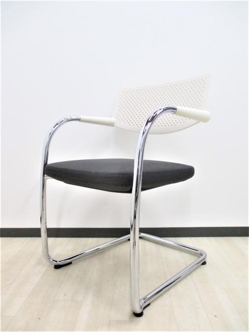 【8月上旬入荷予定商品】【スタイリッシュなネスティングチェア！】メーカー品　ヴィトラ　Vitra　海外　格安　高品質　チェア　ネスティング　reasonable　会議　学校　オフィス　講義　福岡　佐賀　長崎　大分　熊本　宮崎　鹿児島　沖縄　九州
                        ビザビチェア
                                    中古
            