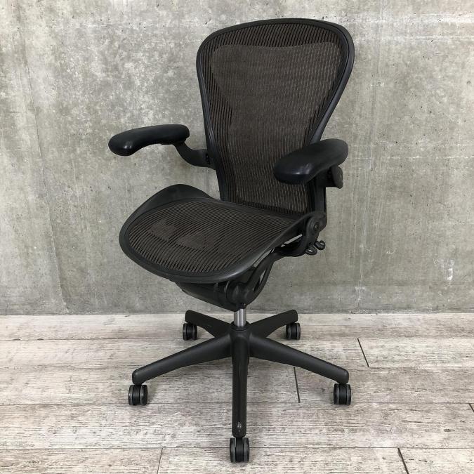 訳アリ品【ランバーサポート無し】【オフィスはもちろん、ご自宅用にもオススメです】■ハーマンミラー（HermanMiller）製　アーロンチェア（AeronChair）Bサイズ　■フル装備　■ブラウン【関東倉庫在庫品】【弊社使用欄：A00912377】【社内使用欄：TOC】
                        アーロンチェア
                                    中古
            