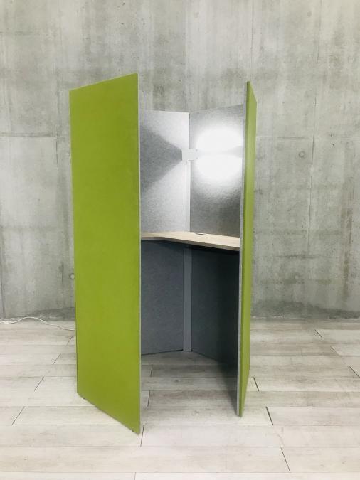 【ワーカーの集中を高める省スペースなワークブースが入荷！】■オカムラ(okamura)製　ドレープシリーズ　集中ワークブース　ソロワークブース　■5角形 ・ペンタ　テーブルハイタイプ　(W1200/D1170/H1910)　ライト付き　■グリーン　■開口部右側【関東倉庫在庫品】【ABW商材】【弊社使用欄：A00969175】
                        その他シリーズ
                                    中古
            