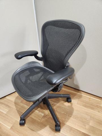 中古】アーロンチェア Herman Miller/ハーマンミラー 肘付ハイバックチェア 471026 - 中古オフィス家具ならオフィスバスターズ