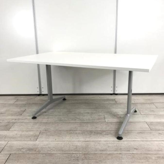 【スタンダードなデザインで使いやすい！】■コクヨ製　ミーティングテーブル　W1500×D900×H720mm　ホワイト
                        JUTO
                                    中古
            