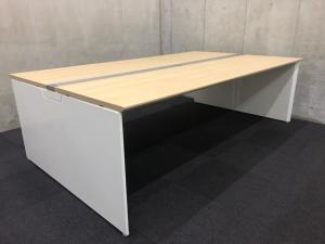 4名～6名用のワークスペースがこれ一つで作れます！温かみのあるナチュラルウッドカラー！W2400㎜【倉庫在庫品】