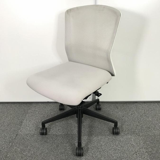 【メッシュ 安定感抜群の人気チェア！ワンランク上の座り心地！人間工学に基づいた快適なオフィスチェア！】■ウチダ(UCHIDA)製　エルフィ　肘無ミドルバックチェア　■背座面グレー×ホワイトシェル×ブラック脚　■メッシュ☆★大特価セールはこちらのキーワードで検索☆★→→【大放出】
                        エルフィ
                                    中古
            