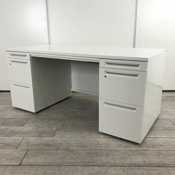 【入替セール】【ゆとりのあるワークスペース・幅1600mm！収納充実！】■オカムラ製　アドバンスシリーズ　両袖机　■ホワイト　直線配線タイプ
                        アドバンス
                                    中古
            