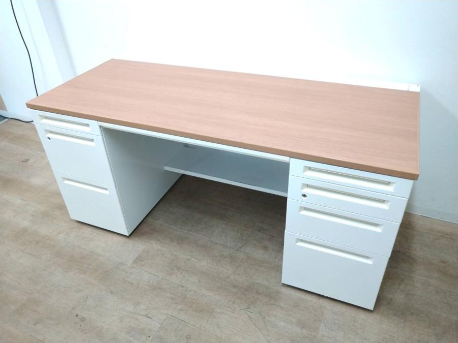 【在庫入替セール品】【定価約16万円】【横幅1600ｍｍサイズ両袖机の入荷です】■オカムラ製　アドバンス　両袖机
                        アドバンス
                                    中古
            