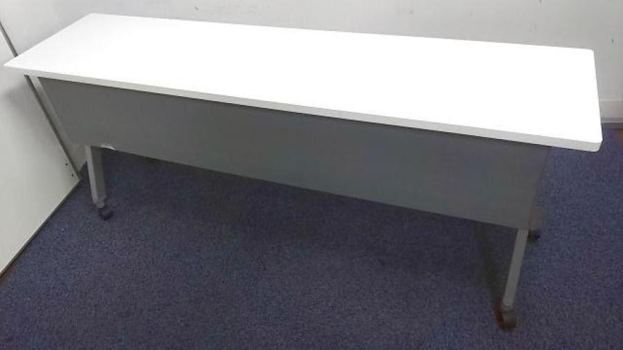 オカムラ製の会議用テーブル【フラプター】が入荷しました！
                        フラプター
                                    中古
            