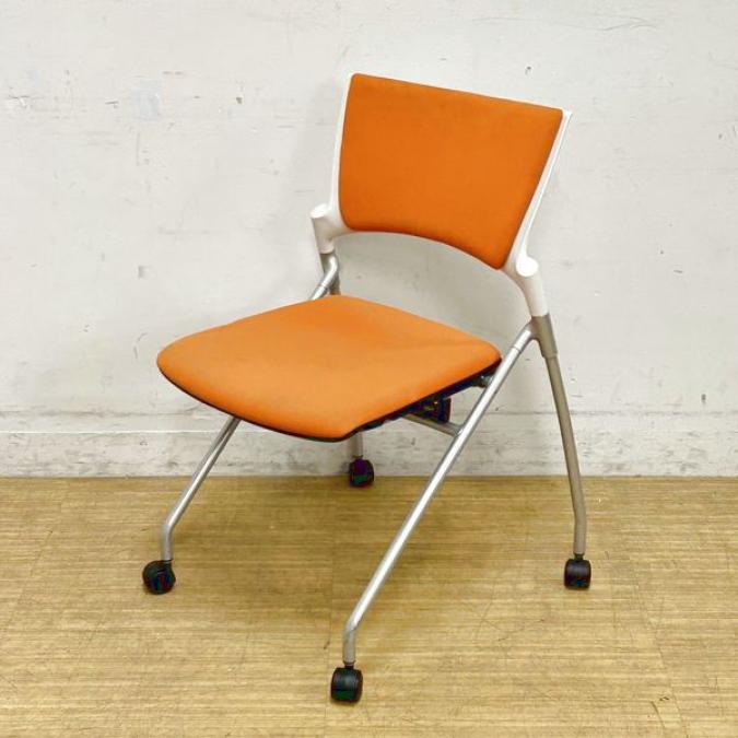 【在庫入替セール】イトーキ　マノスチェア　ネスティングチェア　背・座オレンジ　明るい会議・ミーティング用としておすすめ
                        マノスチェア
                                    中古
            